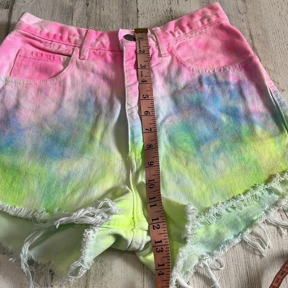 Vintage Guess tie dye hi rise shorts size 29 - Picture 8 of 10